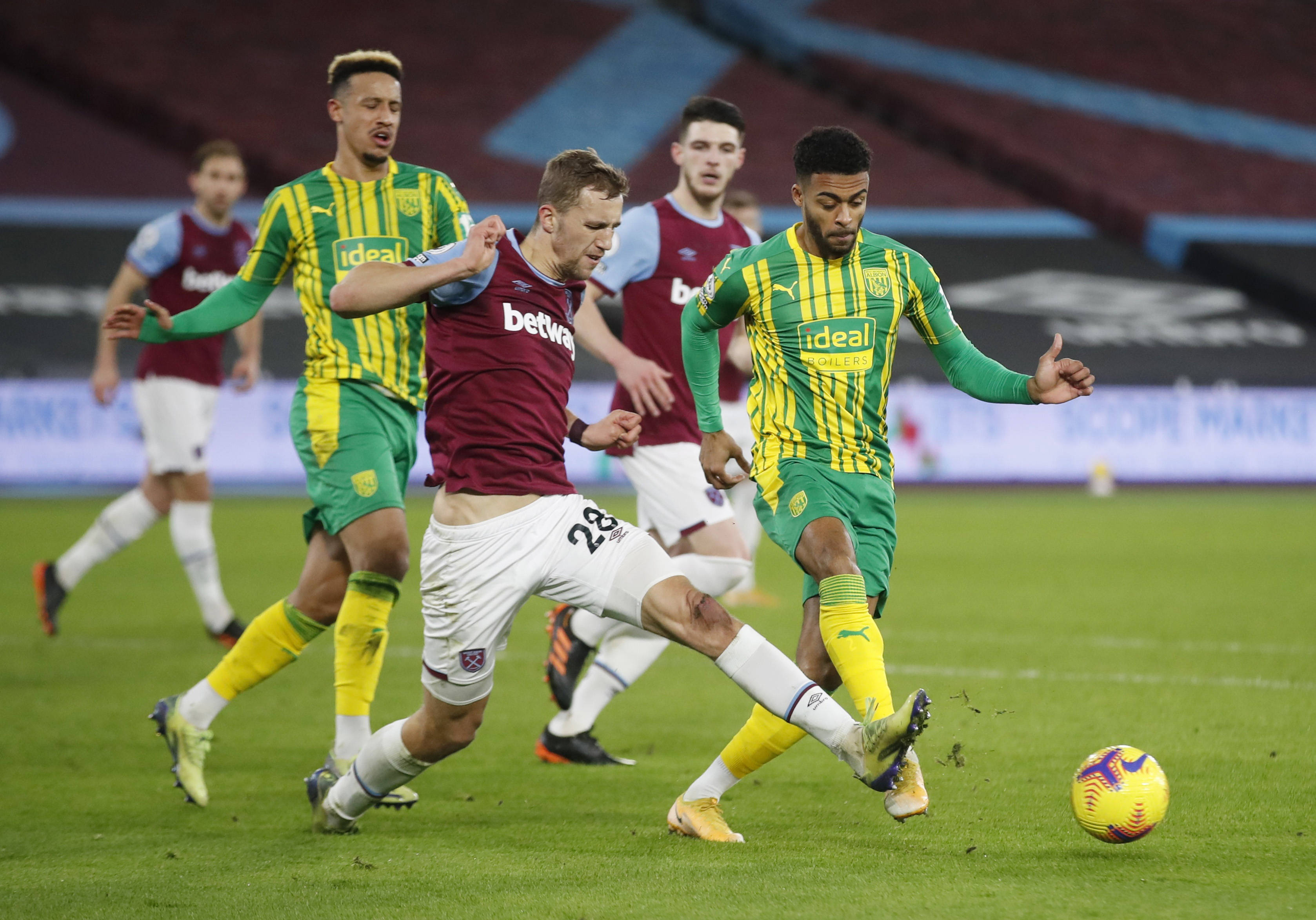 身影出现 身影出现